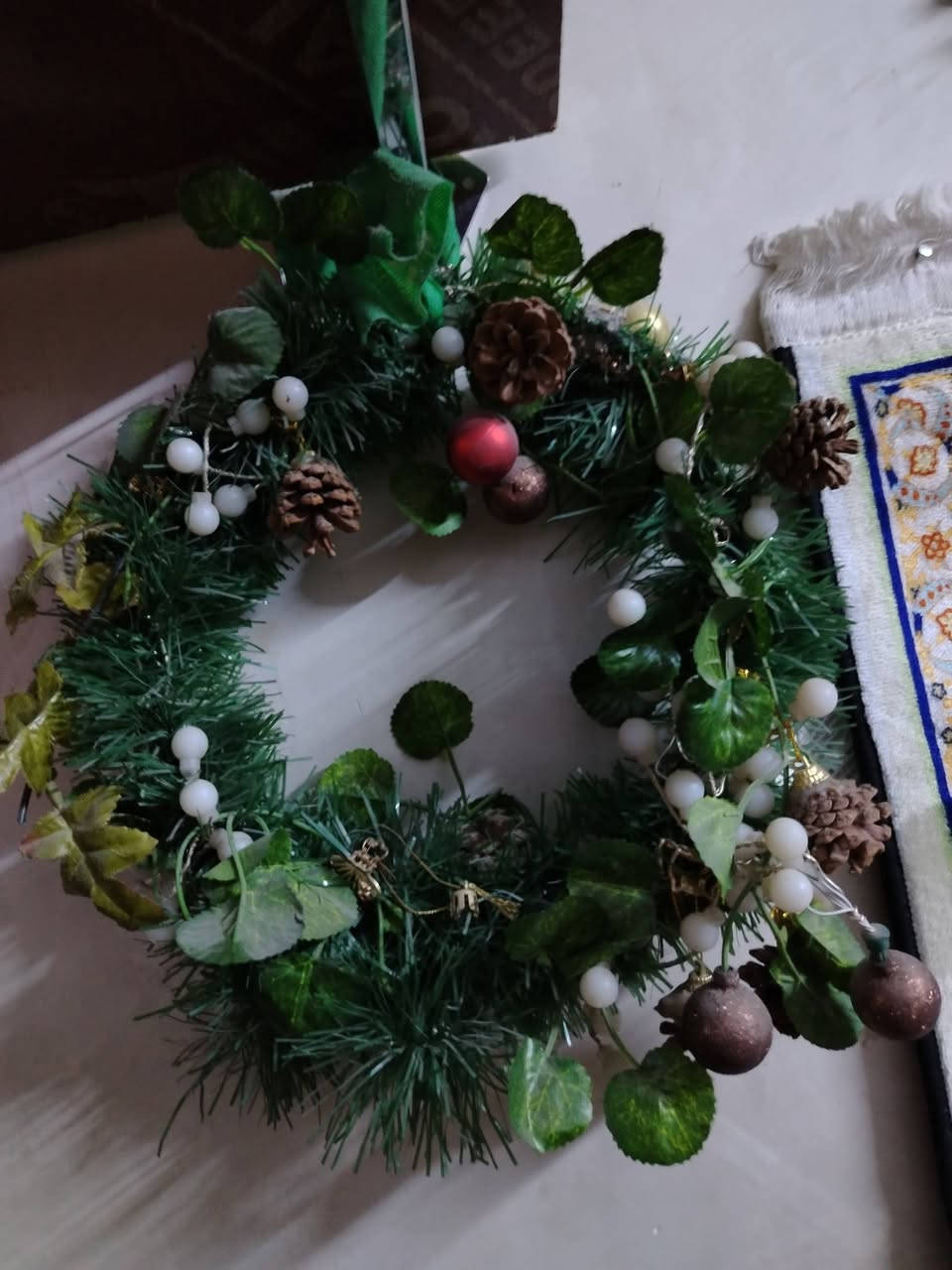 السلام عليكم عندي مايو مال سباحه ب ٥ ومال كرسمس كل حاجه ب٥ ولل  اضافه لايوجد لدينا توصيل *********** وهذا الرقم والريدهم دكو على واتساب علمود انجاوبكم وبخدمتكم
