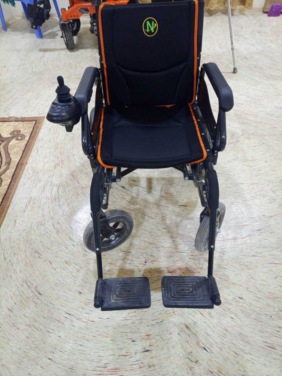 للبيع كرسي كهربائي مستخدم شهر نضيف علفحص 
السعر 400 الف وبي مجال 
الاتصال على الرقم ‏‪***********‬‏ بي واتساب خاصه مامتواجد  التواصل مع صاحب الرقم فقط
