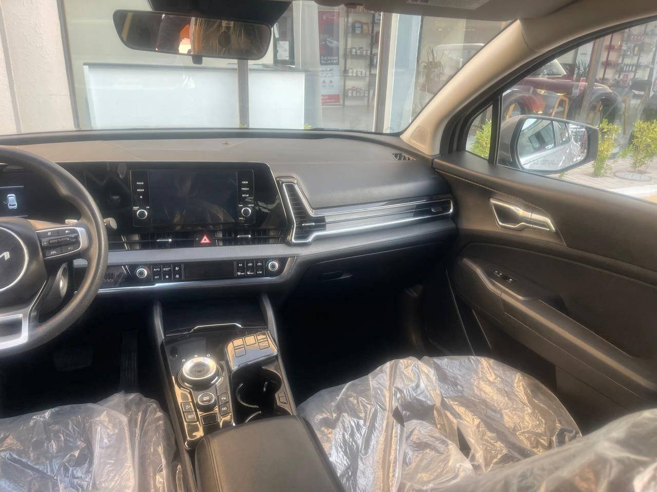 بلاش بلاش بلاش بيع مستعجل جوه السوك 
السعر صدمة ١٤٥ ورقه فقط

 
كيا سبورتج لارج 2023 هايبرد كهرباء و بانزين 

وارد امريكي حادث بسيط فقط بنيد و قبق جنطة مبدلات 
أربعة سلندر 1600 تيربو 

ماشيه 60 km 

رقم نجف ب اسمي وتحويل مباشر 

مواصفات 

🔸شاشه كار بلي 

🔸تحكم ستيرن 

🔸شفتات ستيرن 

🔸3انظمة قيادة 

🔸هاند بريك بصمه 

🔸اوتو هولد

🔸حساسات اماميه + خلفيه 

وبقيه المواصفات معروفه 

السياره نظيفه وجاهزه وماناقصهاا اي شي  

العنوان : النجف 

السعر بلاش بيع مستعجل ١٤٥

رقمي ***********
