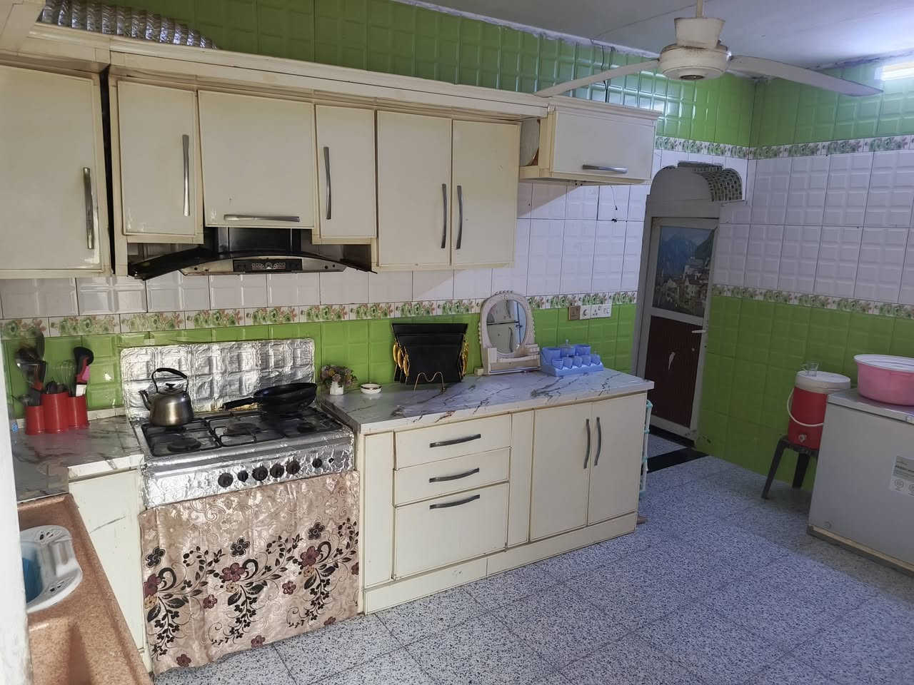 سلام عليكم بيت للبيع
المساحه 150

الموقع قرب شارع العويسات خلف الحسينيه 

رقم ***********
