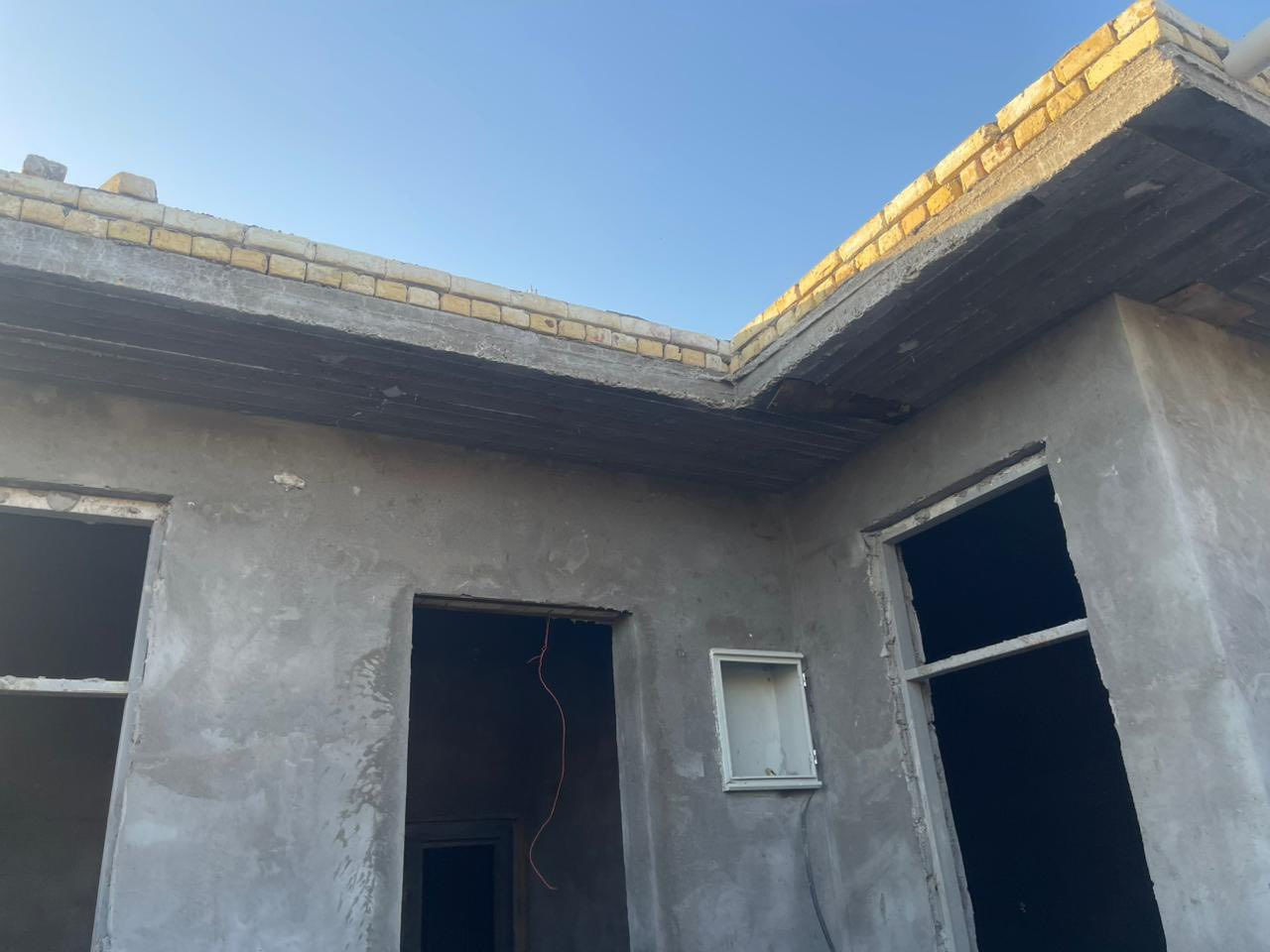 هيكل زراعي للبيع مساحه١٥٠م واجهه٩ونزال ١٦.٧٥في منطقه الصخيين يبعد عن شارع ١٥٠م
بناء بلوك شمالي وسقف كونكريت واساس صب 
يتكون من غرفتين وصاله ومطبخ وصحيات داخليه وخارجيه واستقبال بناء جديد وشغل مرتب 
السعر٤٤مع مجال 
 او اتصال بالأرقام التأليه 
***********
***********
للمزيد من المعلومات يمكنكم التواصل معنا 
على صفحة الفيس بوك ( الامل للعقار) 
للمزيد من العروض على الفيس بك 
https://www.facebook.com/profile.php?id=100087963616783&mibextid=2JQ9oc

للمزيد من العروض على حسابنا التيليجرام (الامل للعقار)
https://t.me/ameralkabe

للمزيد من العروض على حسابنا الواتساب (الامل للعقار)
https://chat.whatsapp.com/GRFrcEXw0J88CVE83bhb8v
