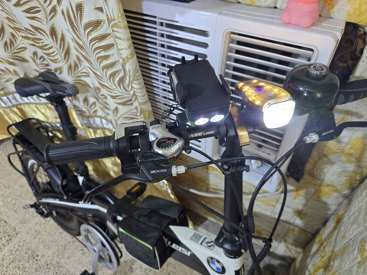 السلام عليكم بايسكل شحن الماني بي ام مواصفات بصمه تشغيل عن بعد نضام سرقات كلش جديد مابي اي نقص بطارية ليثيوم رقمي للتواصل ***********
