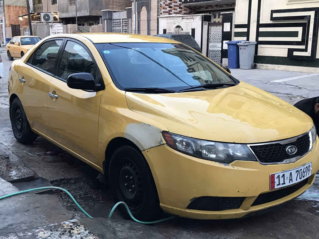 السلام عليكم كيا فورتي 2011 وارد امريكي للبيع حادثه باب خلف السايق والبنيد بدون دواخل والسياره جاهزة كير مكينه وصدر تخم تاير كامله للستفسار الاتصال *********** مكان السياره بغداد الجديده والسعر 83 وبيه مجال
