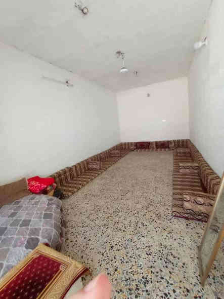 دار للايجار  المساحه :225 متر 
ايجاره 200 الف ... 
محتويات البيت غرفتين وصاله وستقبال ومطبخ وحمام تواليت خارجي وداخلي..الموقع شارع المطار خلف المخازن قرب معرض النجف الدولي
للاستفسار *********** 
امانه كلوله من طرف علي علي
