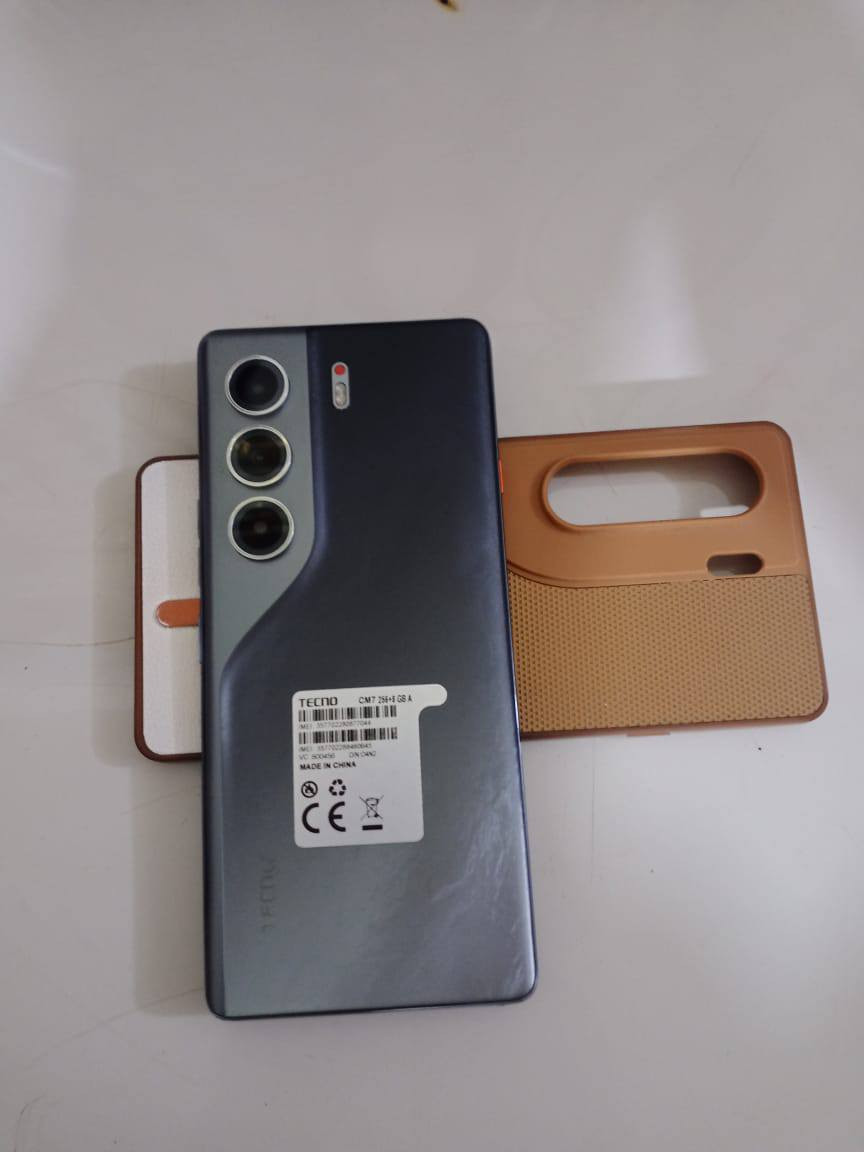 ‏سلام عليكم TECNO CAMON 40 Pro 5G
‏جهاز نضافة اخو الجديد ع وضع الشركة 
‏فقط بي فطر بالكلاسة بالطرف اشرت علي 
‏شاشة منحنية بصمة مدمجة بالشاشة 
‏ببجي 90 فريم شاشة 144 هرتز 
‏للبيع جهاز 225 بي مجال بسيط 
‏او مراوس وية GT 20 pro
‏خاص مفتوح


**إذا كنت صاحب هذا الإعلان وتريد حذفه لأي سبب، رجاءا أرسل رسالة إلى الدعم الفني**