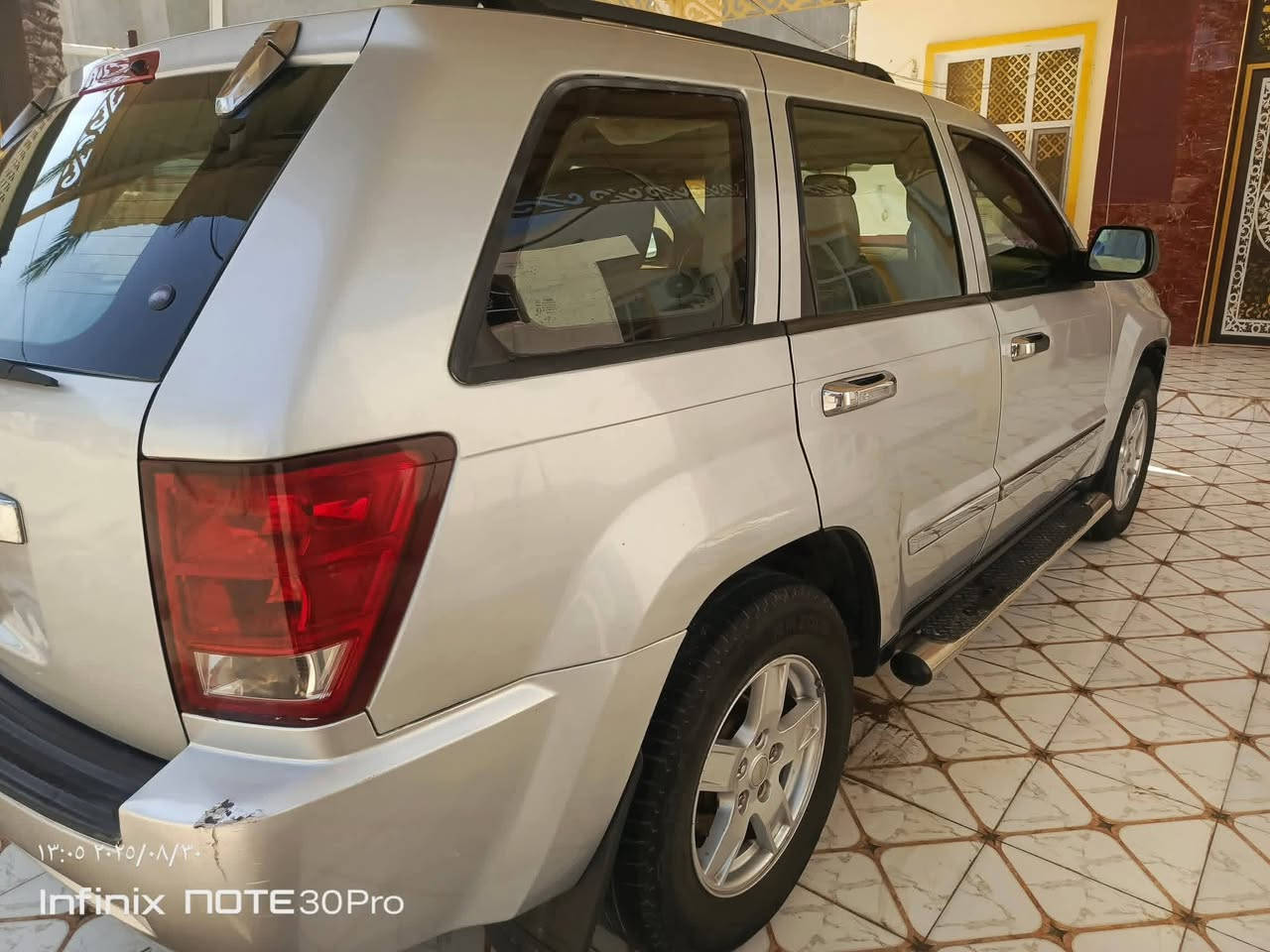 السلام عليكم 
(((( مكلف بالنشر ))))
جيب شيروكي 
موديل 2006
 محرك 3700 
رقم بغداد انكليزي بأسمنه
 صبغ حزام اثر جراد 
بدون اي حادث 
محرك مكفول لاصرف ولا بخار تبريد ثلج 
كير صدر كله جيد بطاريه جديده تايرات الامامي جديد والخلفي 70%  شاشه كامره خلفيه
ماشيه (  110 ) الف 
السياره داخل خارج على وضع وضع الشركة 
 جاهزه من كل النواحي مال جنيه 
ماشيه 120 الف فقط 
السعر 92  ورقة وبيها مجال للطيبين
مكانها الرمادي الحبانيه حصيبه الشرقيه
للاستفسار 
***********
