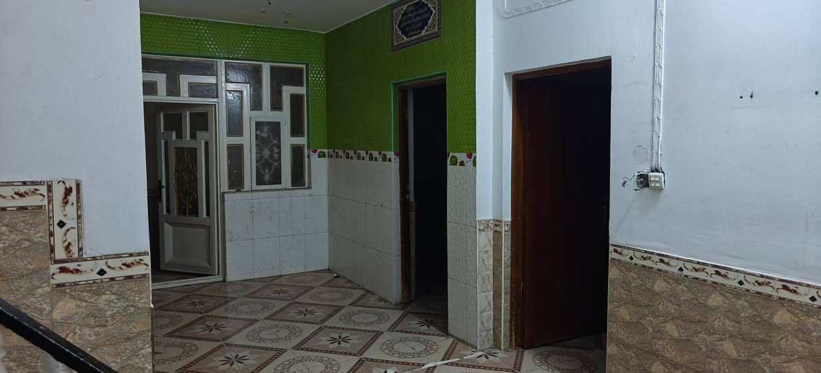 دار للايجار
100 م طابقين الايجار 500
نجف حي سلام قرب مصطفى ابو دجاج يحتوي ع 3 غرف نوم وصالتين وستقبال ومطبح وصحيات


**إذا كنت صاحب هذا الإعلان وتريد حذفه لأي سبب، رجاءا أرسل رسالة إلى الدعم الفني**