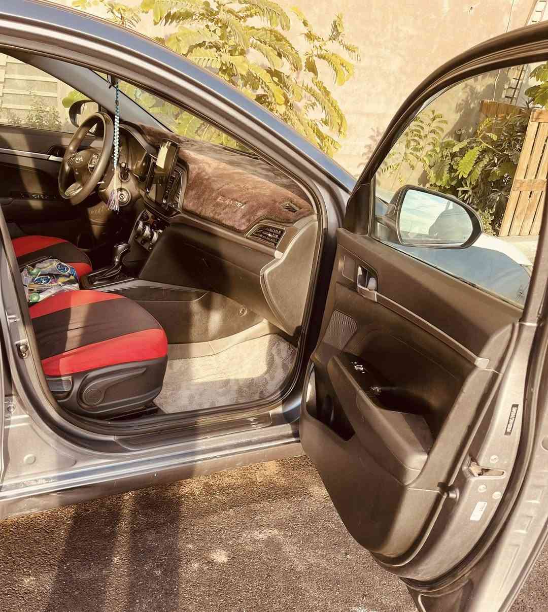 سلام عليكم النترا موديل 2019 امريكي محرك 2000ماشية 80الف   سياره بيها قطعتين مبدلة لبنيد ولباب الأيمن وبيها بارد بلباب الخلفي الأيمن وشوية بارد من جهه قبغ البانزين لغد شاصي كفاله محرك وكير كفاله حداديه ومشط ستيرن كلهن كفالة السعر 125 وبيها مجال بسيط ***********واتساب فقط
