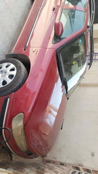 بيجو فرنسي 406 موديل 2001 سيارة نضيفة بس الكهرباآيات كير ومحرك جدد مصب...