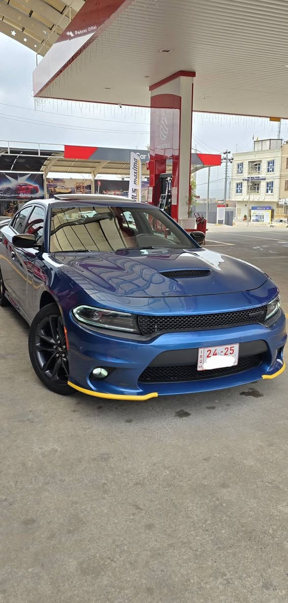 جارجر 2023 GT PLUS  ( الإصدار الاخير ) LAST CALL
6 سلندر فور ويل 
لون مميز بحري 💙 
ماشية 20 فقط 
بلاك ايدشن BLACK EDITION 

فتحة سقف ( سلايت )
شاشة كبيرة ابل كار بلي واندرويد اوتو 
سوبر تراك باك
تشغيل عن بعد 
حساسات خلفية 
سستم سماعات الباين 
كشنات تدفئة 
وضعيات قيادة سبورت وايكو 

بيها قطعتين صبغ...
( بدون شاصي وبدون دواخل )

كاتي بدون رقم تترقم شمالي ( اربيل دهوك سليمانية )

السعر : 220 
مكان السيارة دهوك 
***********
***********
اتصال أو واتساب
