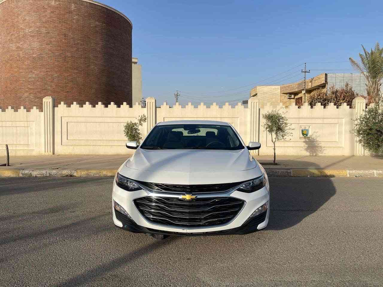 شفروليه ماليبو  LT موديل 2023
موصفات:
بصمة 
تشغيل عن بعد
ابواب بصمه
شاشة 
كاميرا
ردار
نقطة العمياء
تحديد المسار
تحديد السرعة 
كشن كهربائي
تبريد امامي وخلفي
‏ صور الحادث مرفقة مع الصور صبغ حافة من البنيد وحافة من الجاملغ

ايرباك : تصليح شركة ✅

بيع او مراوس مع سيارات ارقام شمالية فقط   
السعر 124 
‏العنوان اربيل عنكاوا 
 واتساب ‭0771 903 7371‬

0750371 2536
 *********** واتساب
