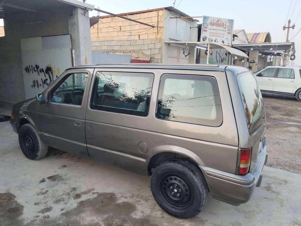 سلام عليكم سياره كلايزر 7 راكب رقم صلاح الدين مشروع وطني سنويه جديد لحد 2028 تحويل موباشر كير محرك كامري 2400 شلعته مثل بيلاد شرت سياره بدون ضرر بدون قتره خياص كير محرك صدر اكسل تايرات كوله جديد سعره 32 بي مجال بسيط جدا شراي خابر *********** مكان داقوق
