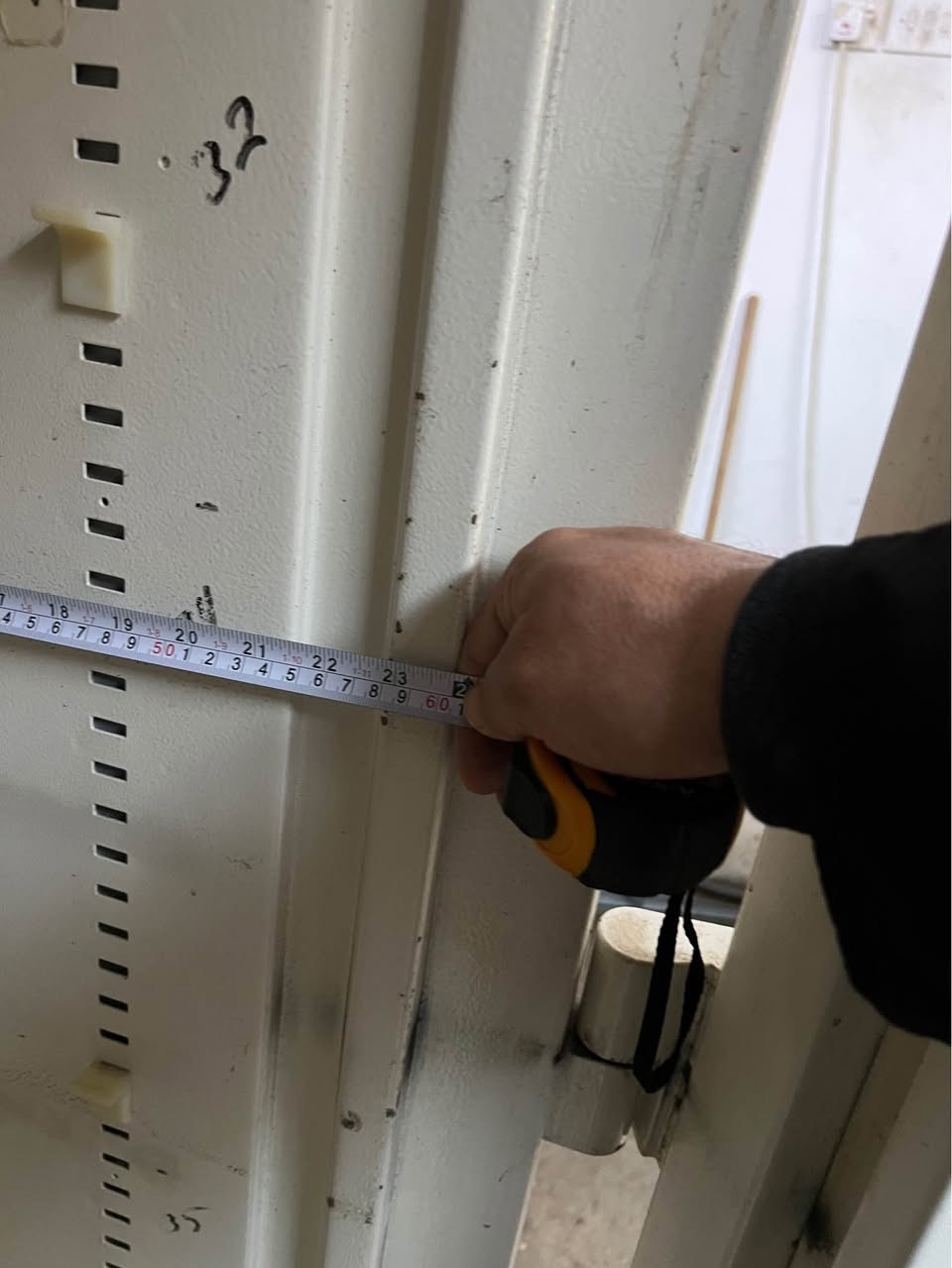 قاصة حجم كبير ضد الحريق وزن ثقيل ماركة عالمية القياسات موجودة بالصورة سعره ١.٢٠٠ دولار 
مال محل صياغة فلشنا المحل 
المكان كركوك شورجة كركوك, العراق


**إذا كنت صاحب هذا الإعلان وتريد حذفه لأي سبب، رجاءا أرسل رسالة إلى الدعم الفني**