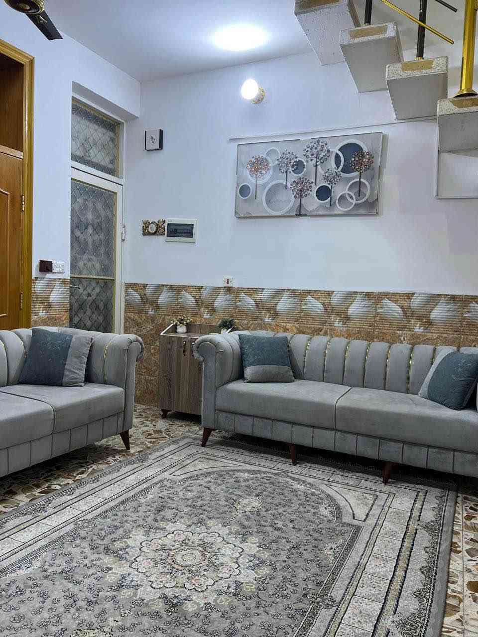 تخم مستعمل نضيف كما موضح في الصور السعر ٤٠٠ وبيه مجال للاستفسار ***********
مكاني حي السلام قرب بيت المستشار كربلاء, العراق
