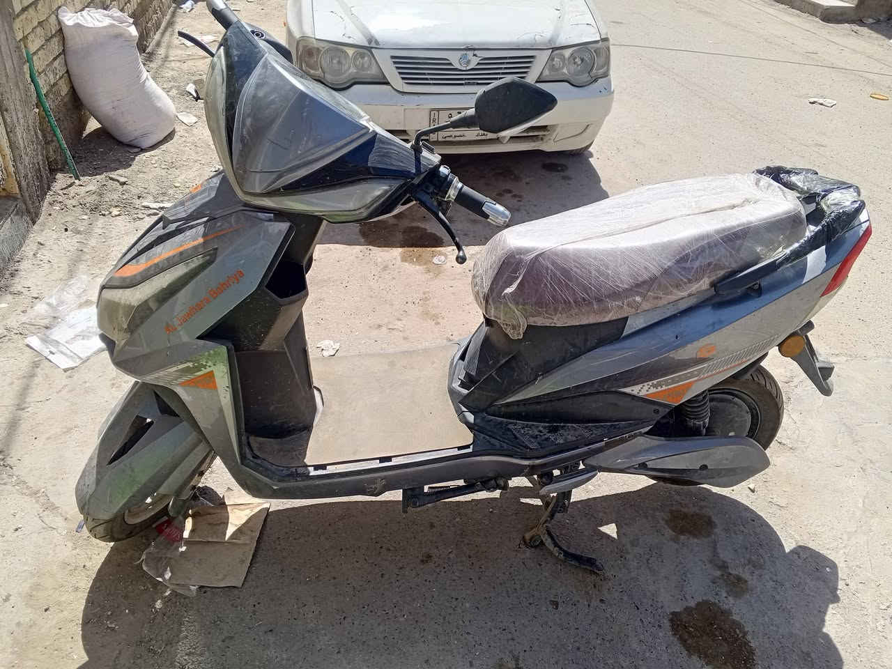 دراجه شحن 6بطاريات سرعه 90 شركه الجوهرة البحريه احسن شركه السعر 650 وبيها مجال فول مواصفات بك بلوتوث امبيثري للستفسار ‏‪***********‬‏

