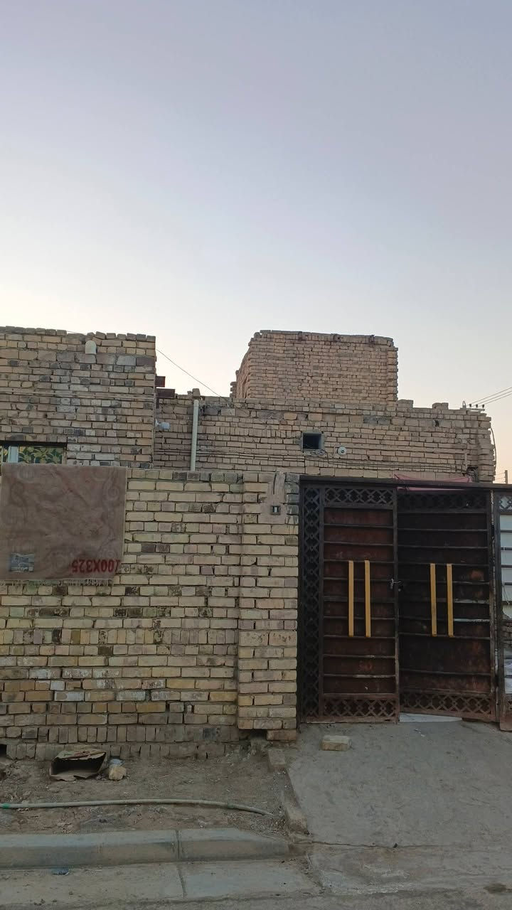بيت لبيع حي رحمه ثانيه مستشفى البناني شارع عشرين يم فران علولي متين متره الاستفسار *********** سعر خمسه وسبعين رقم توزيع دوله بي مجال لشراي الاستفسار خاص
