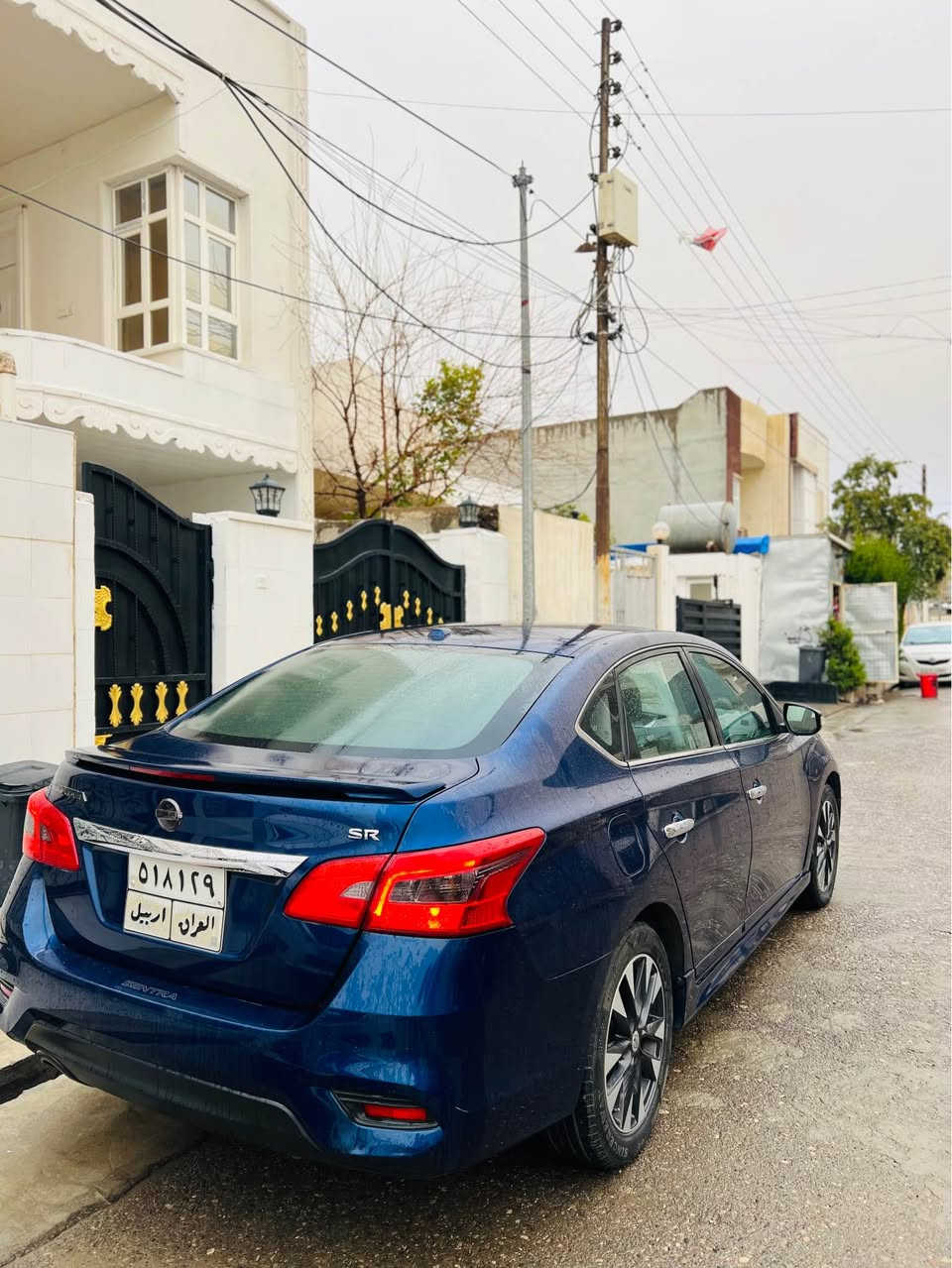 نیسان سێنتڕا ٢٠١٨ مۆسەفات ئێس ئاڕ دوو پارچەی سبوغە 
جاملخ و بۆنیت بەبێ شاصی و بەتانە کەمەک بەدەنەی گرتیە
ئەرباگ بەس سوکان دوو جێ ساردی هەیە باقی زیاتری نیە گێر و مەکینەو تەبرید هەموو شتی بە شەرت
نرخی ١٠٦ مەجال رەقەم مۆبایل:*********** أربيل, العراق
