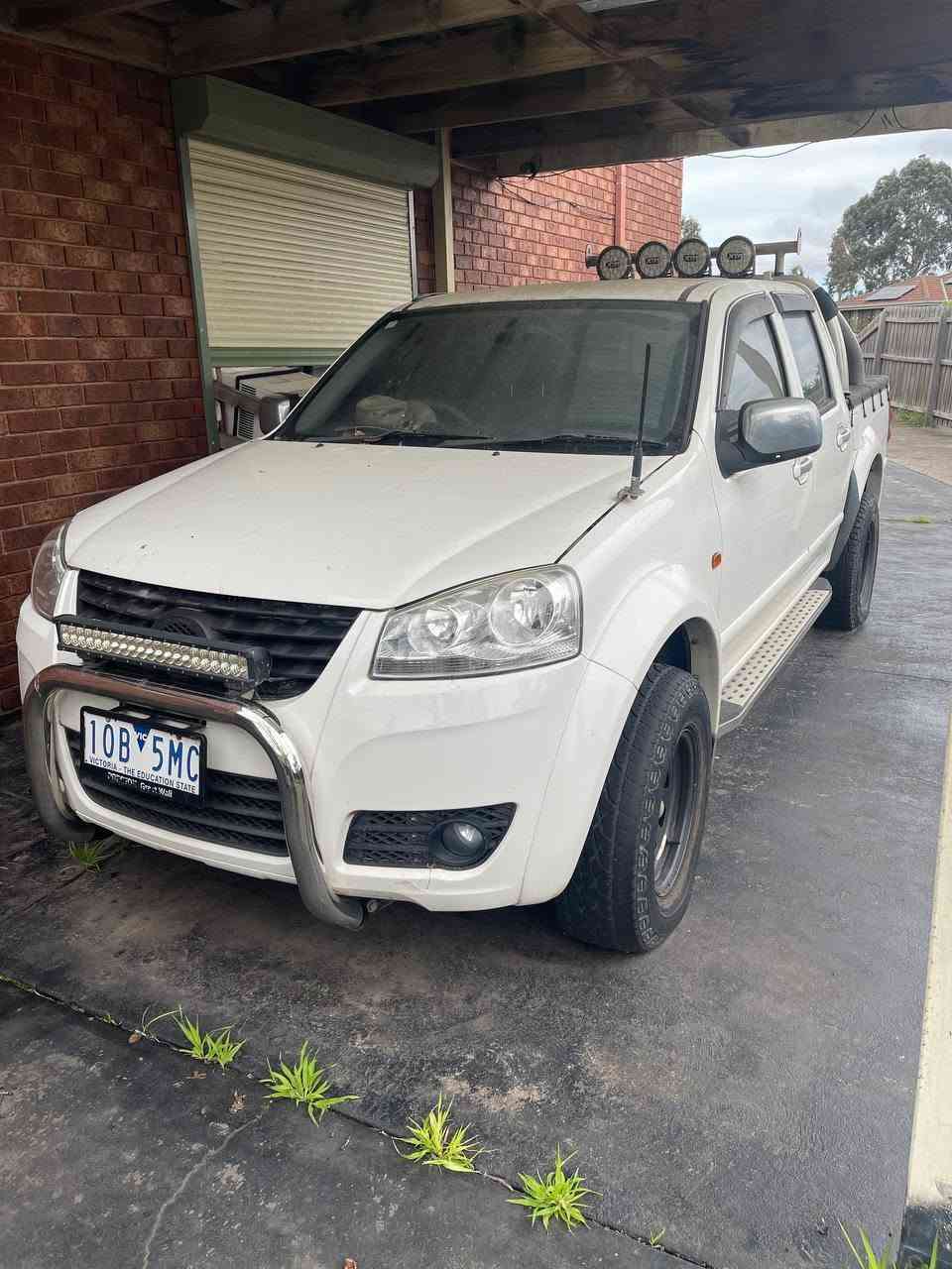 Manuel diesel Great wall 2013 done 60,000km selling due gone overseas ute sat for 2 years not driving in good condition just needs new oil and new service due to sat in garage for 2 years because im overseas low kms diesel im second owner has all service books purchased feom preston nissan dealer 2020 car is good car comes with spot lights and led front light mud tyres and walke radio ute ready to go just needs rwc and rego 

Location melbourne norther suburbs 

No rego and no rwc negotiable for serious buyers Melbourne, VIC


**إذا كنت صاحب هذا الإعلان وتريد حذفه لأي سبب، رجاءا أرسل رسالة إلى الدعم الفني**