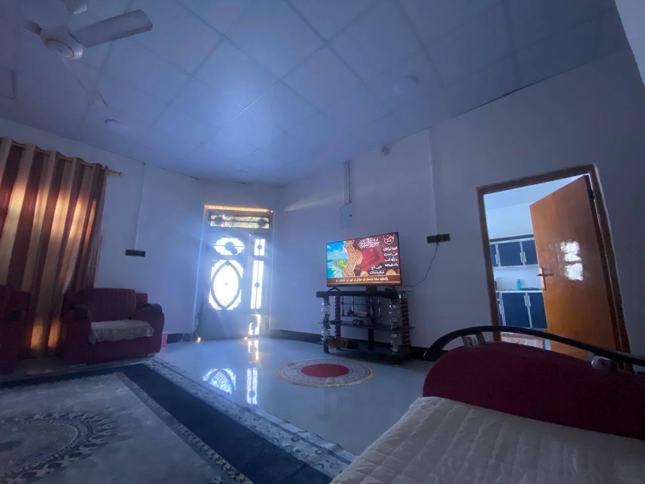 بيت زراعي للبيع
بيت زراعي للبيع مساحته 300 شارع السفينة/شارع الناصريه نهايته 
غرفتين وصاله ومطبخ ومنور وصحيات داخليه وخارجيه وطارمه كبيره 
لشراي فقط يتواصل السعر 95وبي مجال بسيط لشراي


**إذا كنت صاحب هذا الإعلان وتريد حذفه لأي سبب، رجاءا أرسل رسالة إلى الدعم الفني**