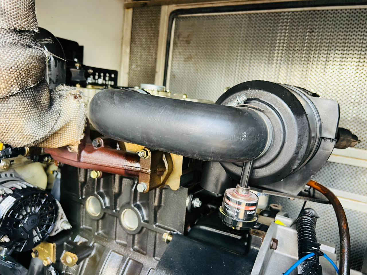 النوع بيركنز بزون إنكليزي الأصلي  🇬🇧
نوع التوليد لوري سومر فرنسي 🇫🇷
نوع الكاتم جبيلي 100‎%‎100
المحرك ورأس التوليد مشروط من الفتح والتبديل ثري فيز + نظام حمايه متكامل واطفاء وتشغيل ذاتي ( اوتو ) 
 للاستفسار 
***********
***********
