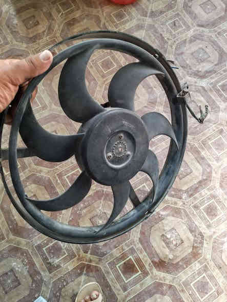 غراض  BMW جدد ما بل كارتون ما مستعمل   رقمي / ***********
