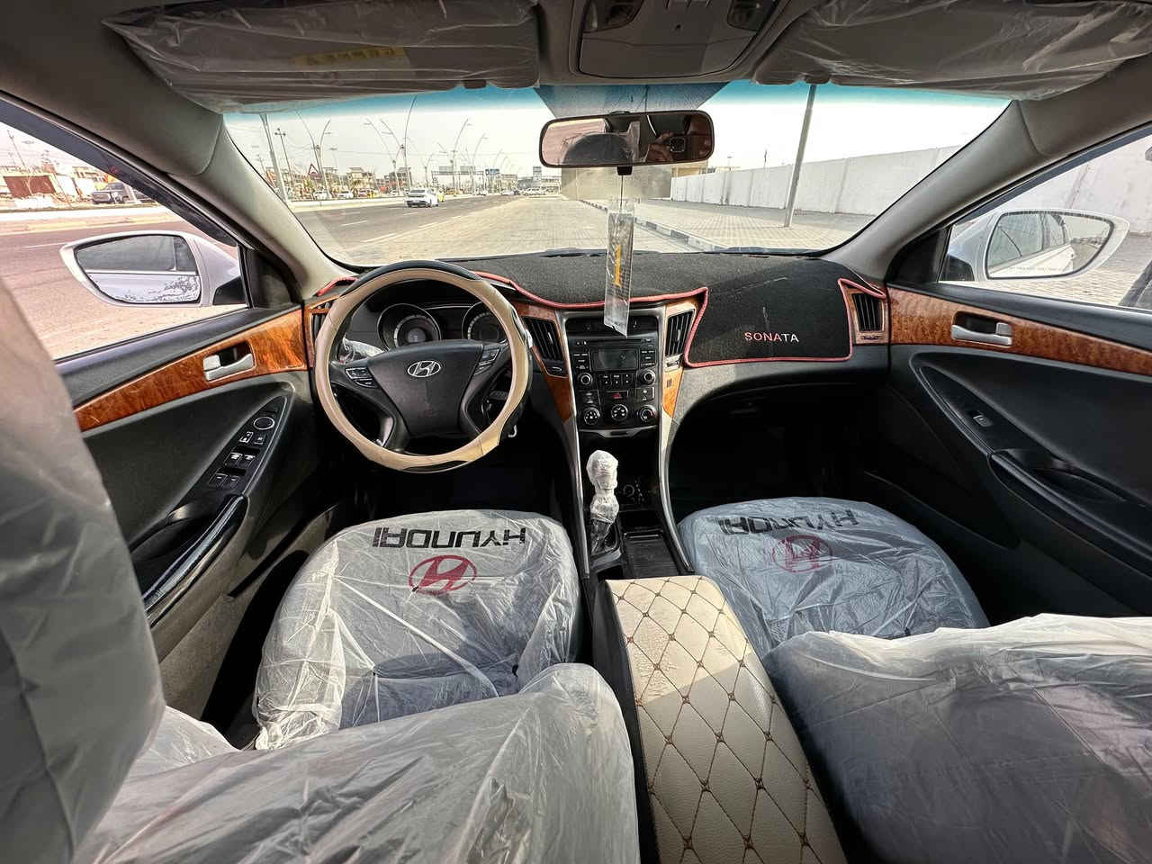 السلام عليكم للبيع سوناتا 2013 وارد كوري كفاله من الضربه والكصه
مامكفوله من الصبغ تبريد تدفئه كله شغال حداديه توب السياره نضيفه مامتعوبه سنويه ل 27

 حلوه تحكم ستيرن مرايات شفط سياره مال بيت انه مكلف بالنشر - للاستفسار : ***********--- السعر 124وبيه مجال للطيبين
