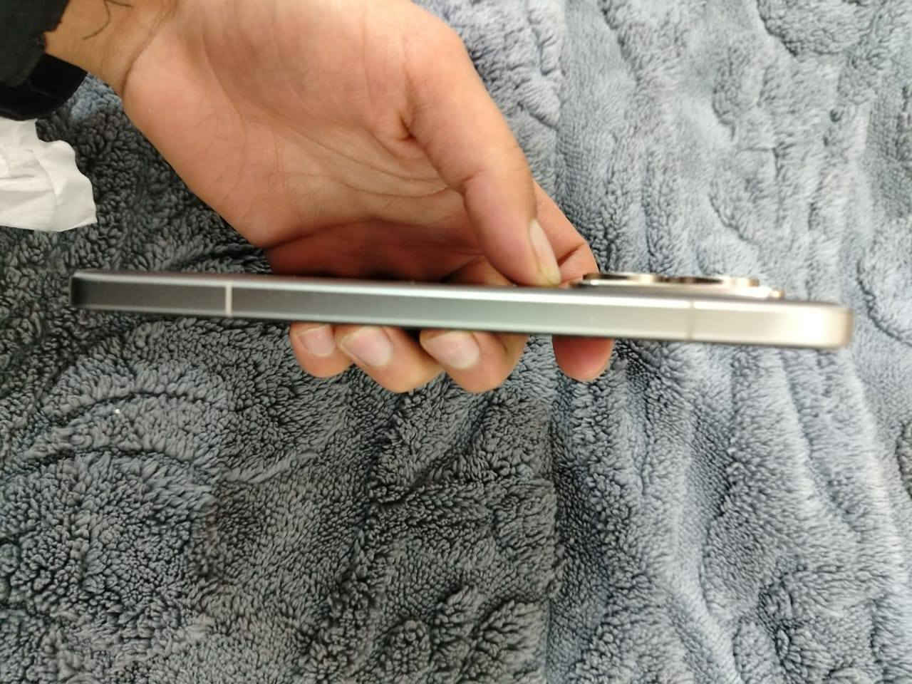 السلام عليكم شاومي ١٤ تي برو للبيع
الجهاز نظافته ٩٨٪ 
كامراته  تخبل 
ذاكرته ٥١٢ 
رام ١٢ ومال  موبايل ١٢ 
العنوان اربيل  لا يوجد توصيل تاخذه من البيت 
السعر ٥٢٥ وبيه مجال  
 غراضه كامله


**إذا كنت صاحب هذا الإعلان وتريد حذفه لأي سبب، رجاءا أرسل رسالة إلى الدعم الفني**