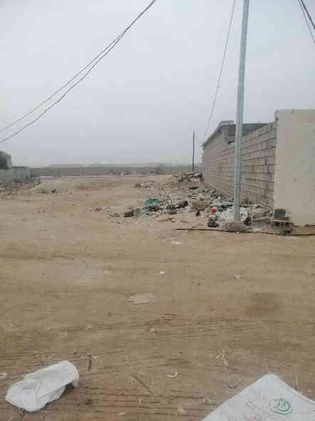 السلام عليكم ورحمة الله وبركاته 
يوجد لدينا ارض للبيع المساحه 250 
متر عقد زراعي السعر 6 مليون 
المكان البصره الزبير خلف المعارض 
السيارات متوفر ماء وكهرباء 
رقم الهاتف *********** ابو محمد البصرة
