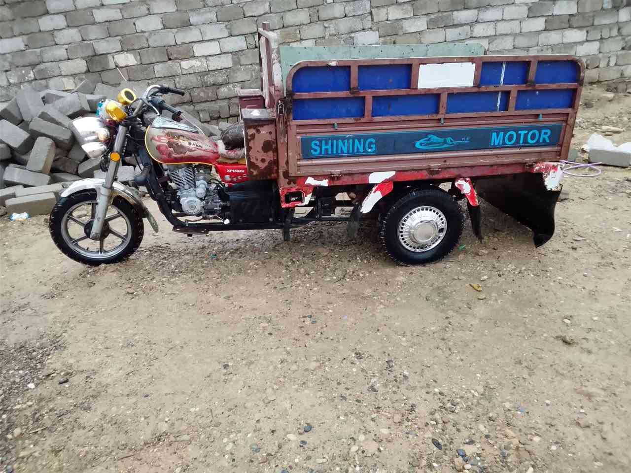 ستوته لبيع الشاصي باج الواير منيه شغاله كلها منفيس بيها السعر 950 وبيها مجال الموصل  الايمن ***********
