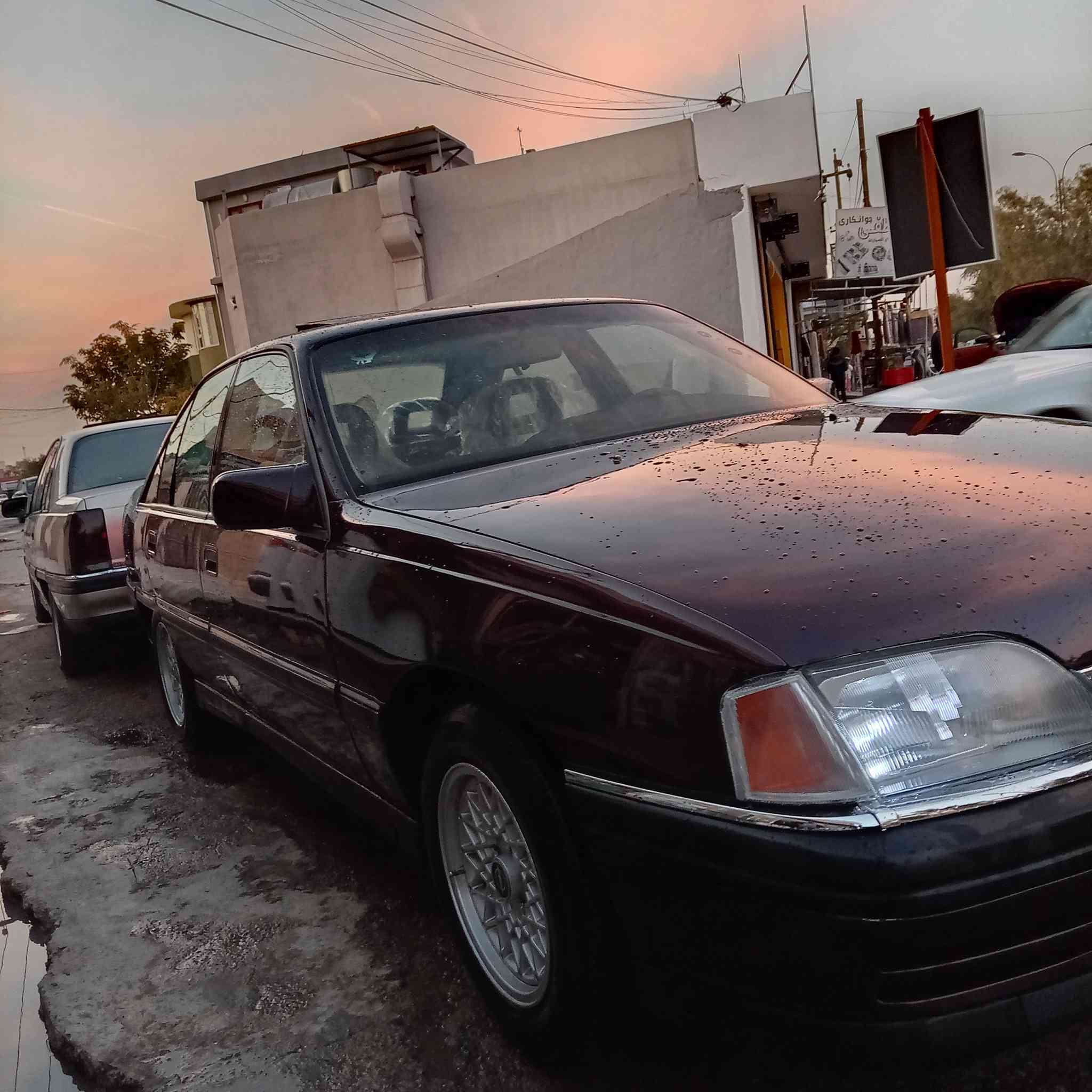 أوبل اوميكه موديل ٩٢ محرك ٢٠سنويه حد ٢٧صبغ عام جماليه***********
