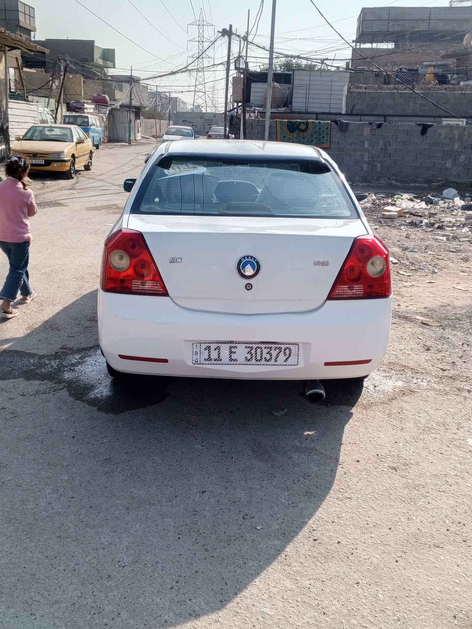 لسلام عليكم جيلي موديل 2012ماشيه 43الف مكفوله مكفوله كفاله عامه كير محرك كشر كهربيات صدر امامي خلفي تتفه تبريد تخم تاير بسمي سياره مذكورات كلهن مكفولات رجاء اخوي ما يشتري لا يكسر بحلال عالم سياره هزه جديده وسنويه جديدة رقم بغداد السعر 53وشراي سهله إن شاء الله بي خير ويدلل العنوان بغداد البياع رقم ***********
