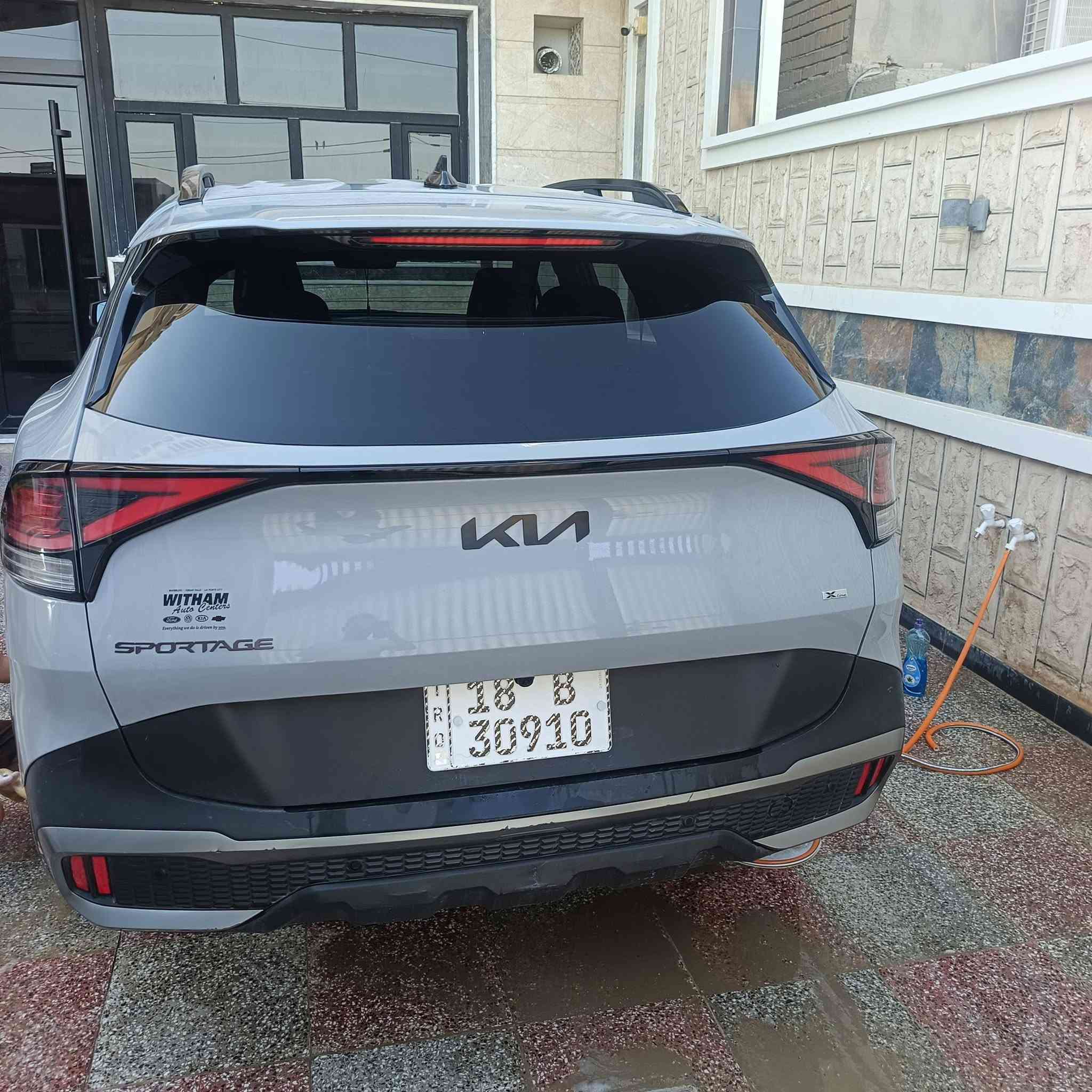 سبورتج 2025 اكس لاين الحجم الجبير  ماشيه ٢٠ الف ضررها   بارد  فقط بدون ايرباك موضحات بالسونار
مواصفات
بصمه
تشغيل عن بعد
محرك 2500
4x4
كشنات جلد كهرباء
كشنات تدفئة
شاشه كبيره متصل ديجتال
رادار أمامي خلفي جانبي
لايتات زينون
شحن لاسلكي
تبريد قطعتين
داخل بيانو بلاك
ويل كب 19
سايد بريك بصمه
أوتو هولد
إطفاء ذاتي
السعر ١٩٠ وبيه مجال 
***********
مكان السياره  / بابل سياره باسمي بدون مراوس
