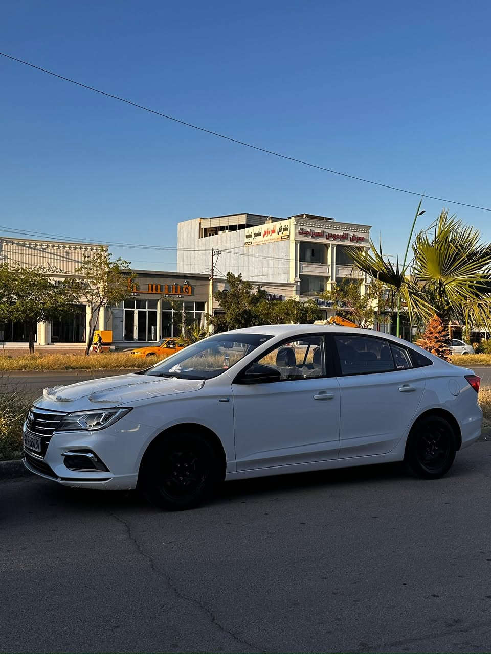 سلام عليكم 
mg 5
موديل 2022 
سياره بدون صبغ فقط بابين بي رصعه 
ماشي 86000 كيلو 
سعر 95$
عنوان كركوك 
***********
