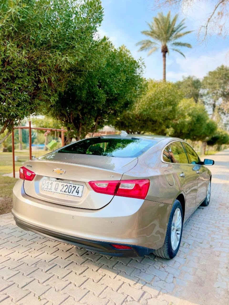 السلام عليكم
للبيع سيارة: شوفرليت ماليبو (LT) لون ذهبي
 
•الرقم: معوقين  بغداد ترقيم جديد 

•المواصفات :

▪️السيارة: شوفرليت ماليبو LT 
▪️الموديل: 2024
▪️المحرك: 1.5 تربو (اربعة سلندر)
▪️العداد: 18الف ميل حقيقي
▪️حجم الويل: ويل كب حجم 17 مع طقم تايرات بحالة ممتازة
▪️لايتات اصفر مع كشافات دعامية LED
▪️بصمات عدد 2 للأبواب مع بصمة جنطة وبصمة تشغيل 
▪️كامرة خلفية دوارة اصل مع الستيرن
▪️شاشة الدشبول حجم كبير (ايباد)
▪️غرفة السيارة : كشنات السيارة مخمل أسود 
▪️تحكم فول كهرباء لكرسي السائق
▪️قطعتين تبريد امامي وخلفي
▪️تحكم ستيرن جهتين بلوتوث وحاكية وكروس سرعة وتحكم صوت 
▪️نظام ABS مانع انزلاق

 🔴 صور الحادث مرفقة داخل المنشور

السعر المطلوب : 119 ورقة
مكاني بغداد الكرخ

 اتصال ع الرقم : 
***********
