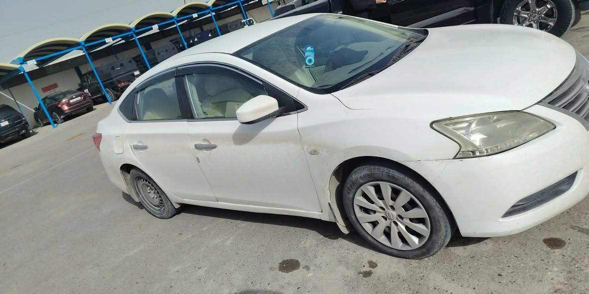 نيسان سنترا رقم دهوك موديل ١٦ لون ابيض خليجي بيه رش صبغ  ابيع قسط مقدمه ٥٠ وكل شهر ٣ أوراق السعر الكلي ١٢٠ ورقه مكاني بغداد السعر ابيع حصرا للموظف
***********
