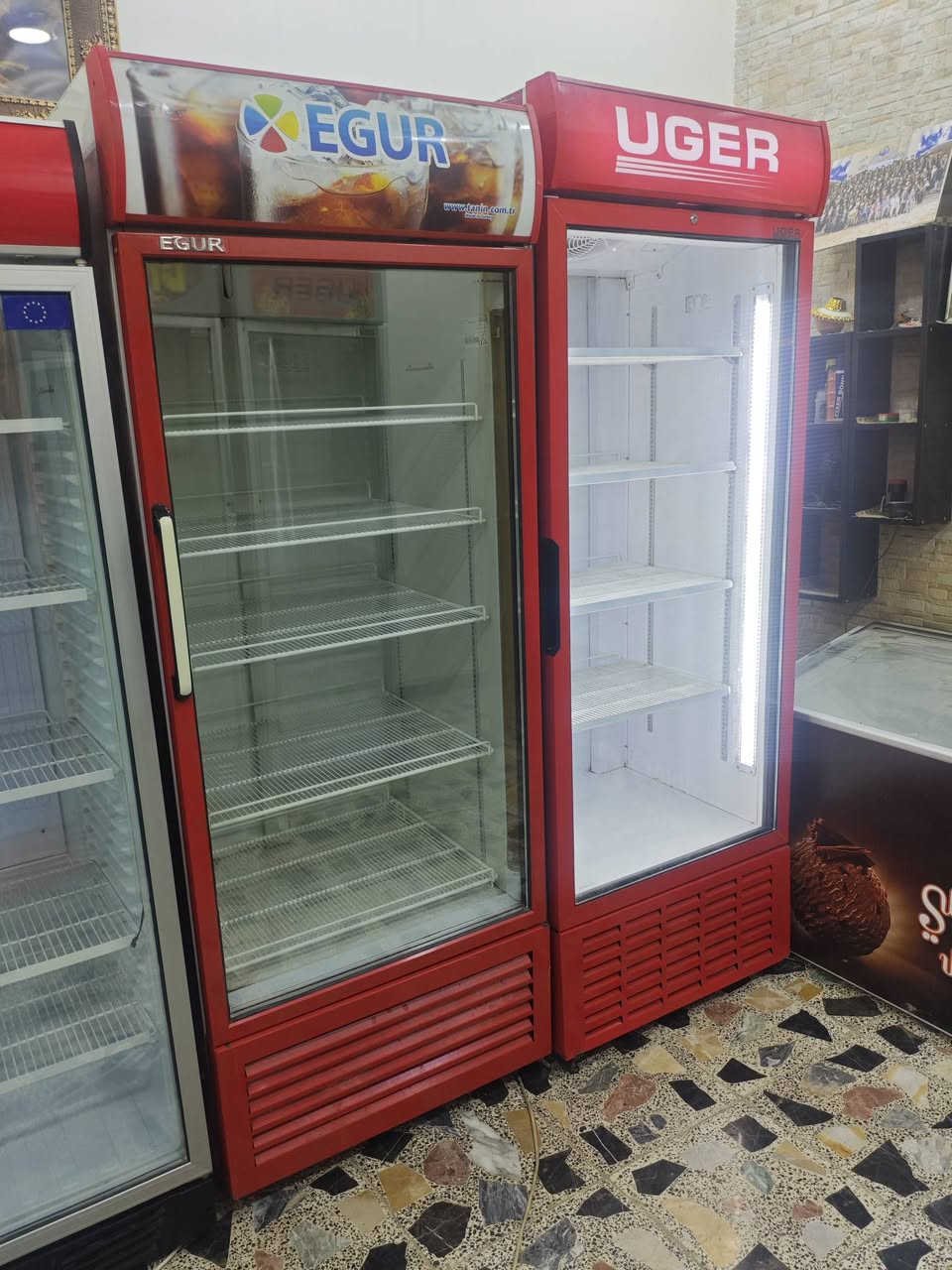 عارضات للبيع اخوات نفس الشكل عدد 7 حجم 22قدم مامصلحات نضافة 100/100 +عارضات حجم 40 قدم عدد 2 مامصلحات مكاني بغداد للاستفسار الاتصال على الرقم ***********
