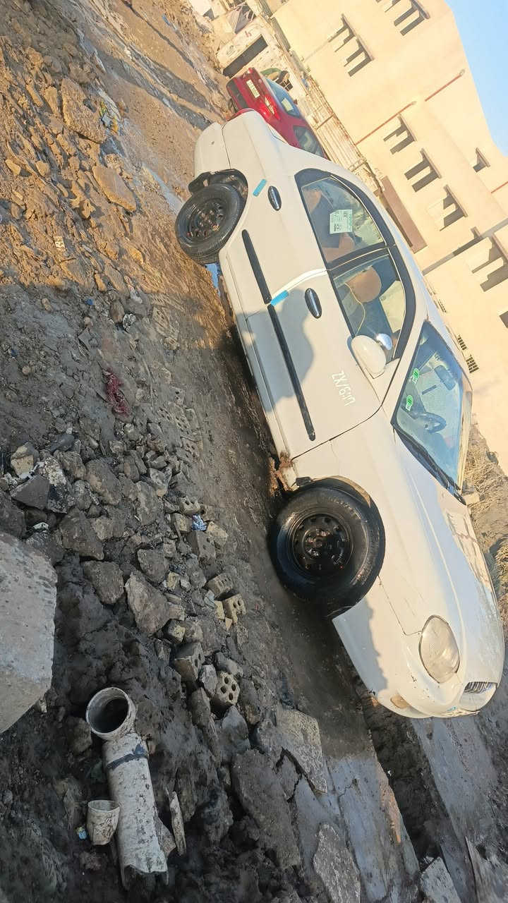 سوناته ٢٠٠١
مصبوغه عام 

كير مكينه كفاله 

صدر امامي خلفي بل كارتونه 

تخم تاير 

كهربائية كلهه شغاله 

شاشه وسستم صوت 
مابيهه نقص 
السعر  ٣٥وبيهه مجال
عنوان ابو غريب الشهداء 

تلفون ***********
