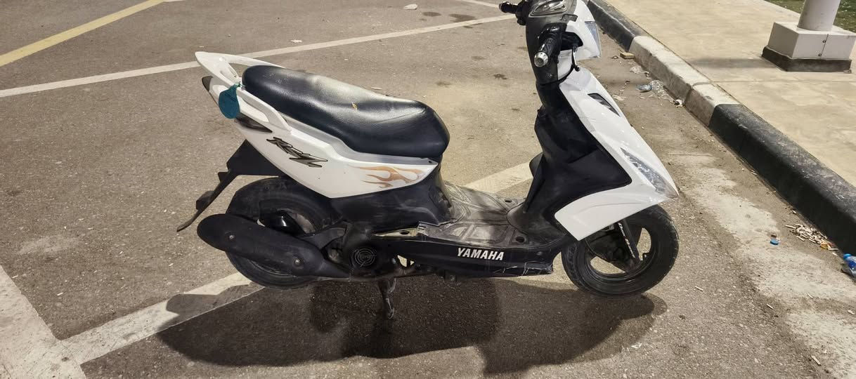 دراجه ماكس مضلع دراجه نضيفه  وشرط برغي مامفتوح على حالت الوكاله ورقت الوكي بيها دراجه مامفتوحه شرط جيب مصلح وتعال فحص دراجه رمبه وكاله وشرط وصارلها شهرين من طالعه من الوكيل دراجه كلشي شغاله سلف عداد طوافه بانزين يعني نضيفه دراجه وكلشي شغال  الايتات زنون شاير كلشي شغال ومكاني البصره الصمعي وسعرها 850 وبيها مجال تواصل ***********
