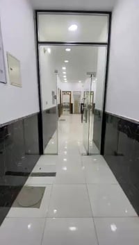 بناية للايجار • عيادات أسنان • حي الحسين الجديد