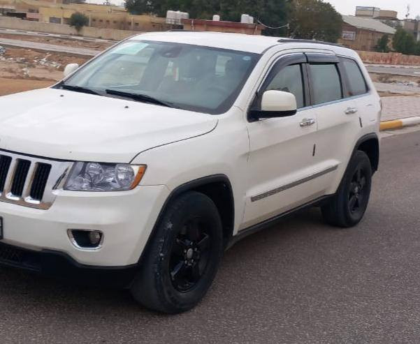 السلام عليكم 
جيب ٢٠١١ لاريدو
خليجي كفاله عدا قطعه 
وحده بيها صبغ 
باقي كله مكفول 
نص فول 
سياره خير من الله مابيها 
اي نقص 
رقم شمالي مداور مباشر 
سعر ١٦٢ وبيها مجال لشراي 
*********** واتساب واتصال
