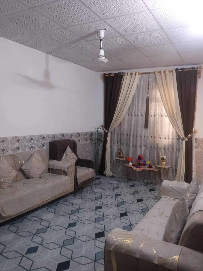 السلام عليكم
بيت في كربلاء كنطره السلام شارع المدرسي  يبعد عن الامام ٢كيلو طابو بستنه سند 25 بي أقرار محكمة مساحه110 متر يحتوي على 1 غرفه نوم  وصاله.. واستقبال كبيرة.. وصحيات.. ومطبخ....  يباع مع الاثاث او بدون يصلح دار او حسينية للبيع سعر 75 للأستفسار اكثر الاتصال بالرقم مع صاحب البيت مباشر ..... ***********
