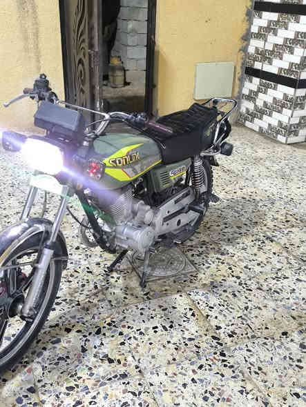 السلام عليكم حبايبي دراجة للبيع
نوع سيفان موديل 2024 كفالة من كلشي 
دراجة نضيفة ومكينة شركة وحلوة لون مميز ا
وراقهاا اوصلية كاملة 
السعر 675 وبيها مجال للطيبين
العنوان ديالئ خان بني سعد
 متواجد ع الوتساب او اتصل ***********
