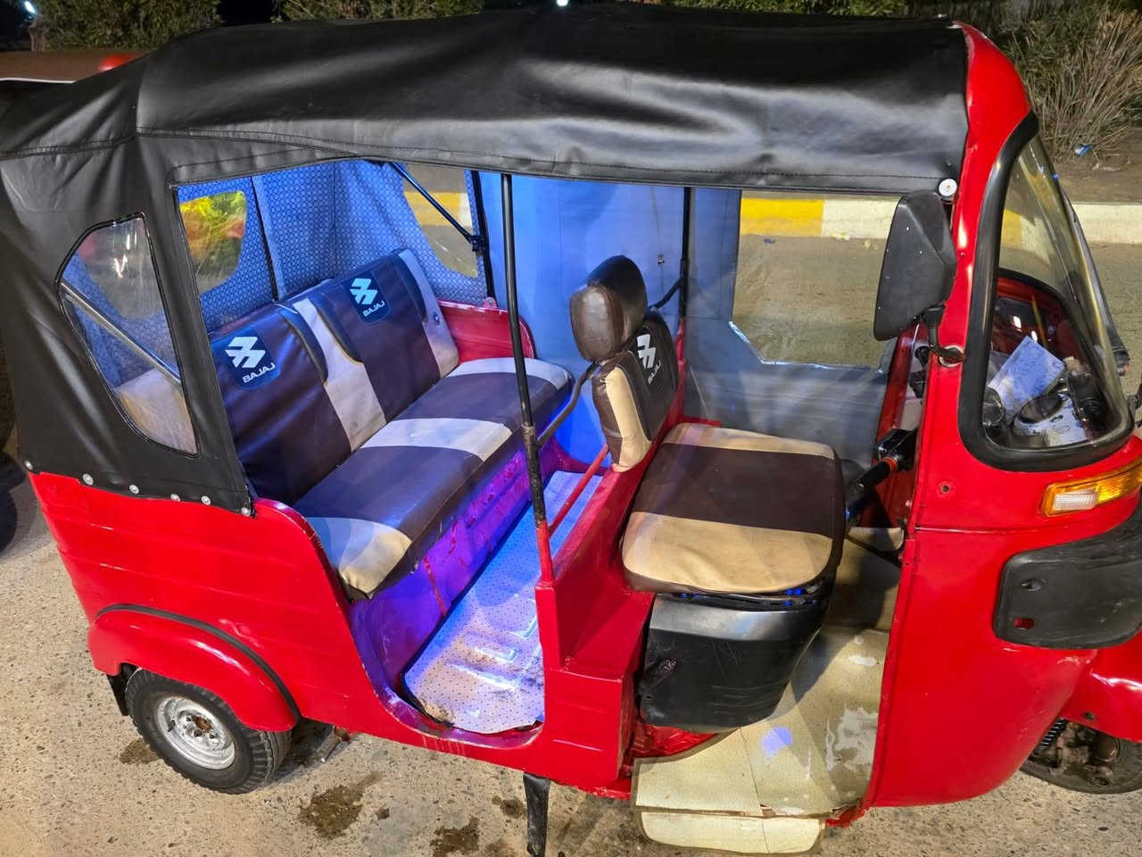 تكتك للبيع موديل 2018  محرك 20كفاله والكشر معمر جديد اي اخياس ماكو صبغ عام والارضيات مزفته ومصبوغه السعر5250 وبيها مجال7748297162


**إذا كنت صاحب هذا الإعلان وتريد حذفه لأي سبب، رجاءا أرسل رسالة إلى الدعم الفني**