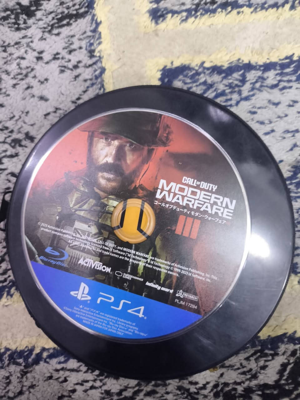 سلام عليكم
بلي 4ويا هاي القراص الي موضحه بل صوره كلهن شغالات 
جديد ستوني ماخذه ويا كارتونته صارلي شهر من اخذته ذاكرته 500 ويا هارد خارجي 500كيكا يعني 1تيرا ويا 3يدات


**إذا كنت صاحب هذا الإعلان وتريد حذفه لأي سبب، رجاءا أرسل رسالة إلى الدعم الفني**