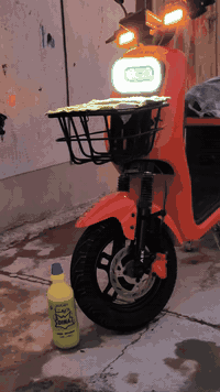 سلام عليكم ورحمه الله وبركاته دراجه شحن للبيع R10موديل ٢٠٢٦فول شركت ABK خمس بطاريات دبل  مواصفات دبل سويجين و بصمتين ديجي دبل اشاره دهن بريك بك اربع نمر سرعه لايت عالي ناصي الحقيقيه 73 دراجه طك كارتون مستعمله شهرين محافظة كركوك شقق المصلى رقم ***********سعر500 و بيه مجال
