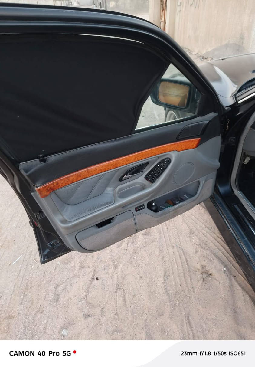 سلام عليك بي ام كاسحه مصبوغة عام حلوه ونضيفه مكينه كير حلوات لا بخار ولا شي سنويه ورقم جديد السعر 50 مكاني البصرة ***********
