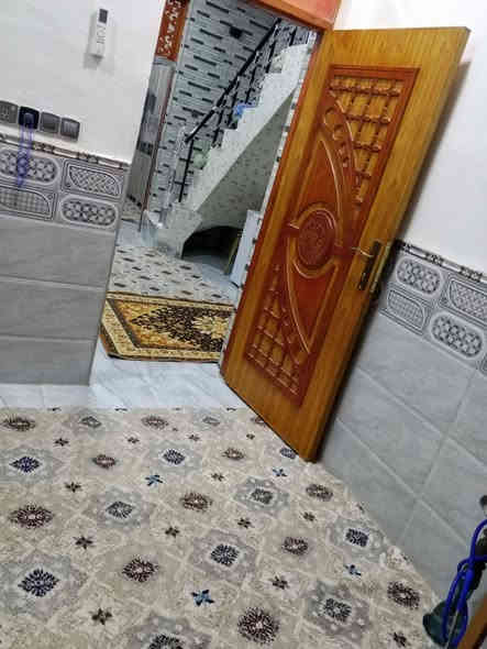 السلام عليكم الدار للبيع المساحة 105 الواجه 6النزال 17ونص العنوان بابل حي الزهراء شارع غسل بغداد ***********
