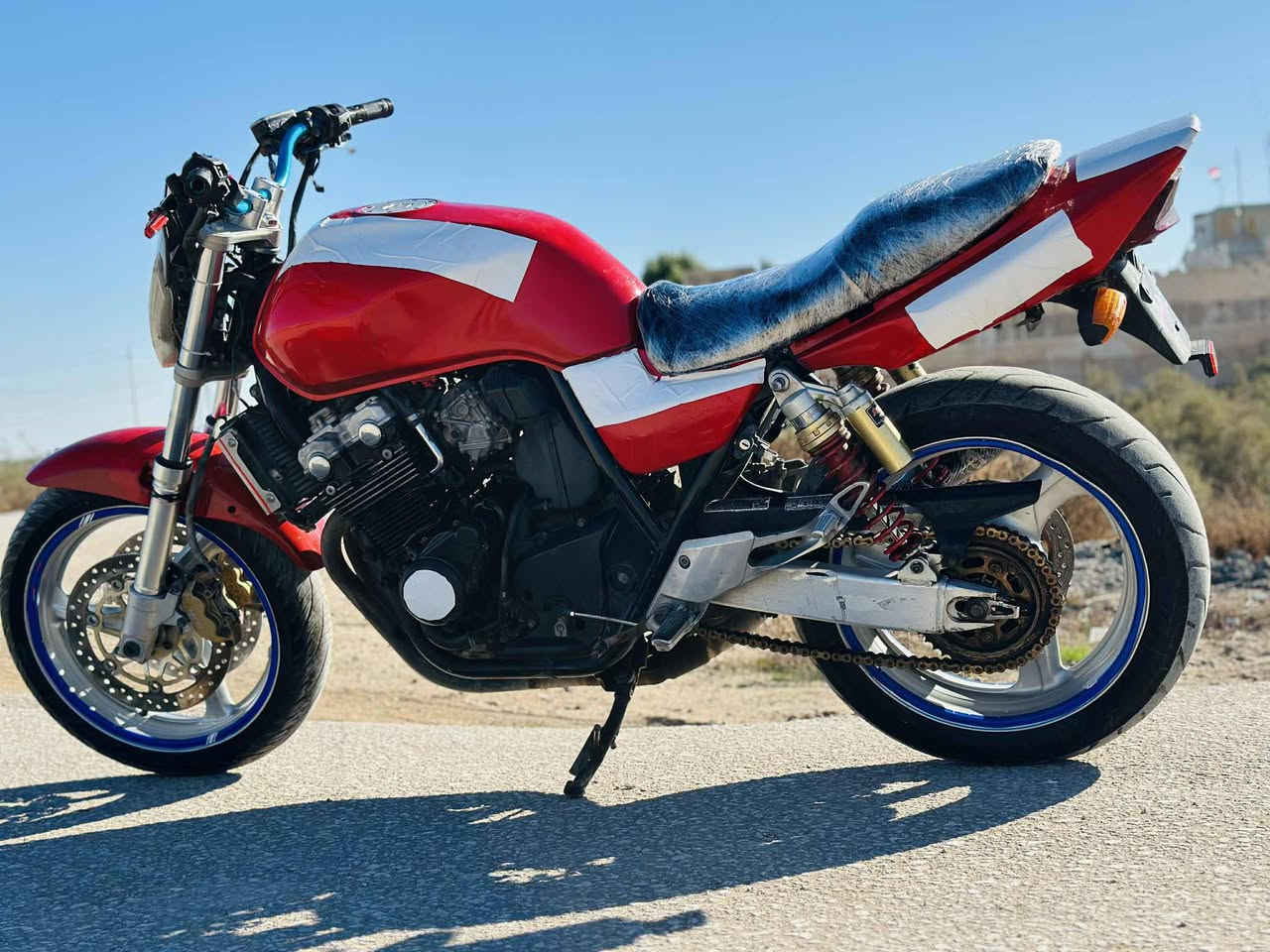 للبيع بطح
دراجه سبي فور 400  ١٦ ولف وراق أصولي دراجه مكفوله كفاله عامه اول وثاني وثالث  بطناش 
 مكينه وكير كفاله دراجه بلاديه كله برغي مابيه نقص نضافته  كدامك صورة 
 فصله نار ستيرن كزوز كاربون فايبر  رياضي سكان رياضي    تايرات جدد 
معدل ١٨٠ شرط  نكره بكل وقت
 مكان دراجه بابل 
السعر 1500 يعني مليون ونص
وبيهة مجال ذا شراي 
***********
