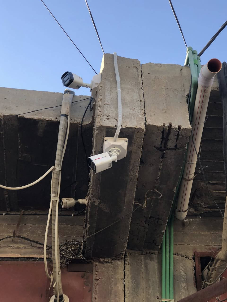 رمضان مبارك 🩵
جانب من اعمالنا في قضاء النصر   
المهني موسى الكامرات***********
فني مختص في جميع انواع الكاميرات تنصيب وصيانة جميع اعطال  الكاميرات المراقبة الانالوك والـ ip
حافظ على املاكك  مع امان متطور ✅
ذي قار _الناصرية _قضاء الرفاعي 
العمل في جميع انحاء ذي قار

 #دهوا #نضام #امان #دهوا #
