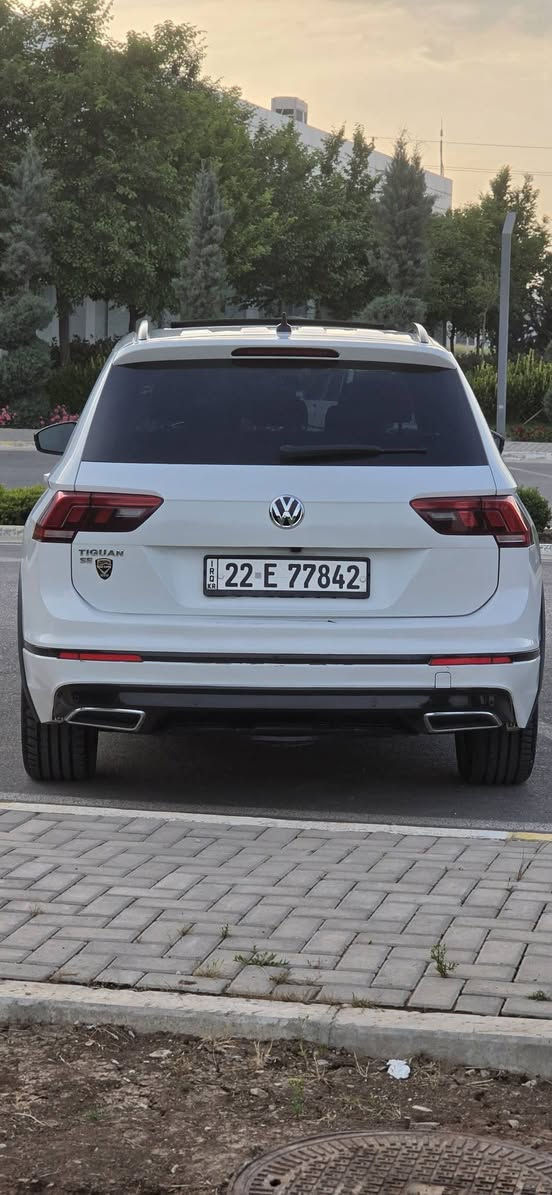 Volkswagen Tiguan R-Line 2021
  كلين R LINE يعني واحد على واحد
بدون اي ضرر بدون صبغ ماشي ٤٢ الف ميل 
گيرمحرك  ممفتوح ب شرط فحس كل شي 
سعر ٢٠٥ بي مجال 
العنوان السليمانية معرض باران 
***********
*********** السليمانية, العراق
